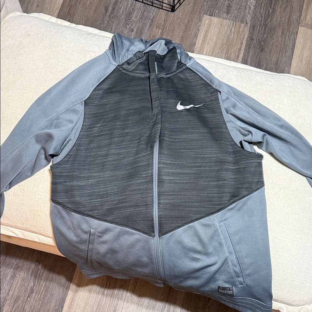 Women’s nike zip up